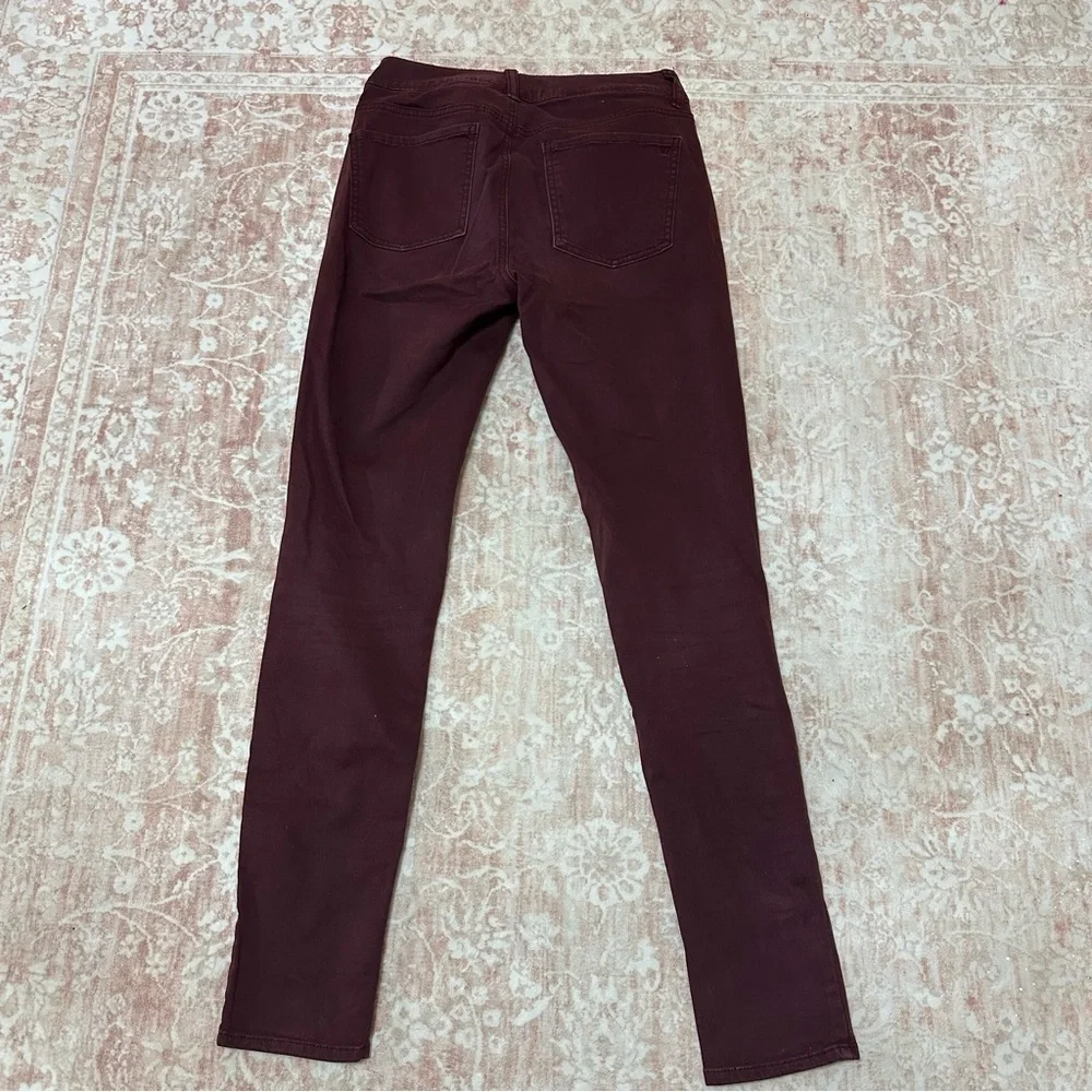 American Eagle Burgundy High Waisted Fitted Jeans